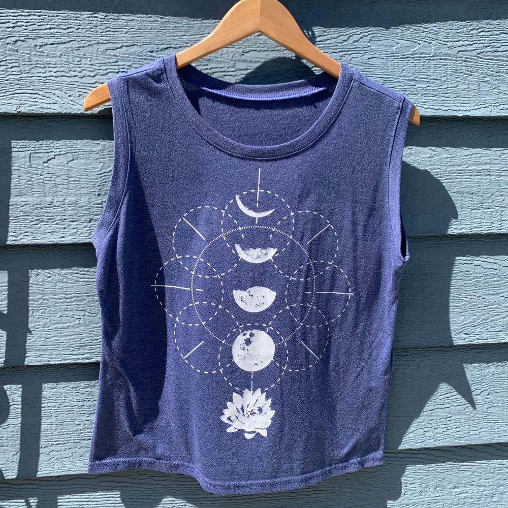 Moon Phase Lotus Muscle Tee